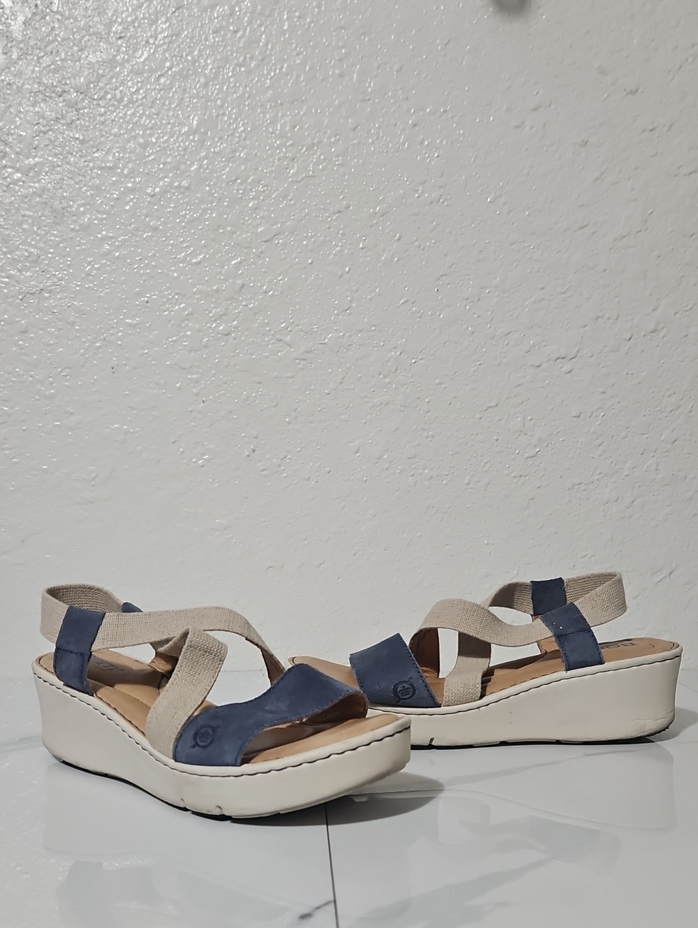 Born Kasady Mixed Media Platform Wedge Sandal - Picture 4 of 9